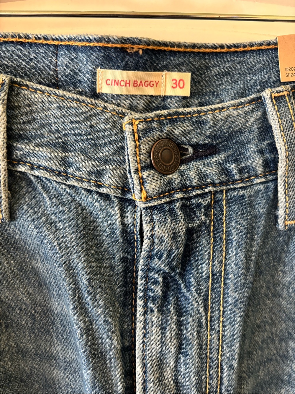 Levi's Cinch Baggy Jeans — Light Blue Denim